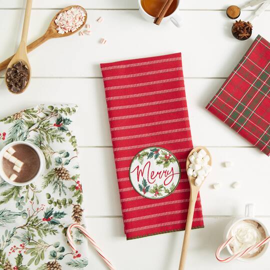DII® Merry Holly Dishtowel Set